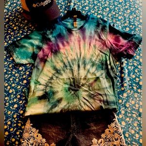 Costume tie dye t-shirt